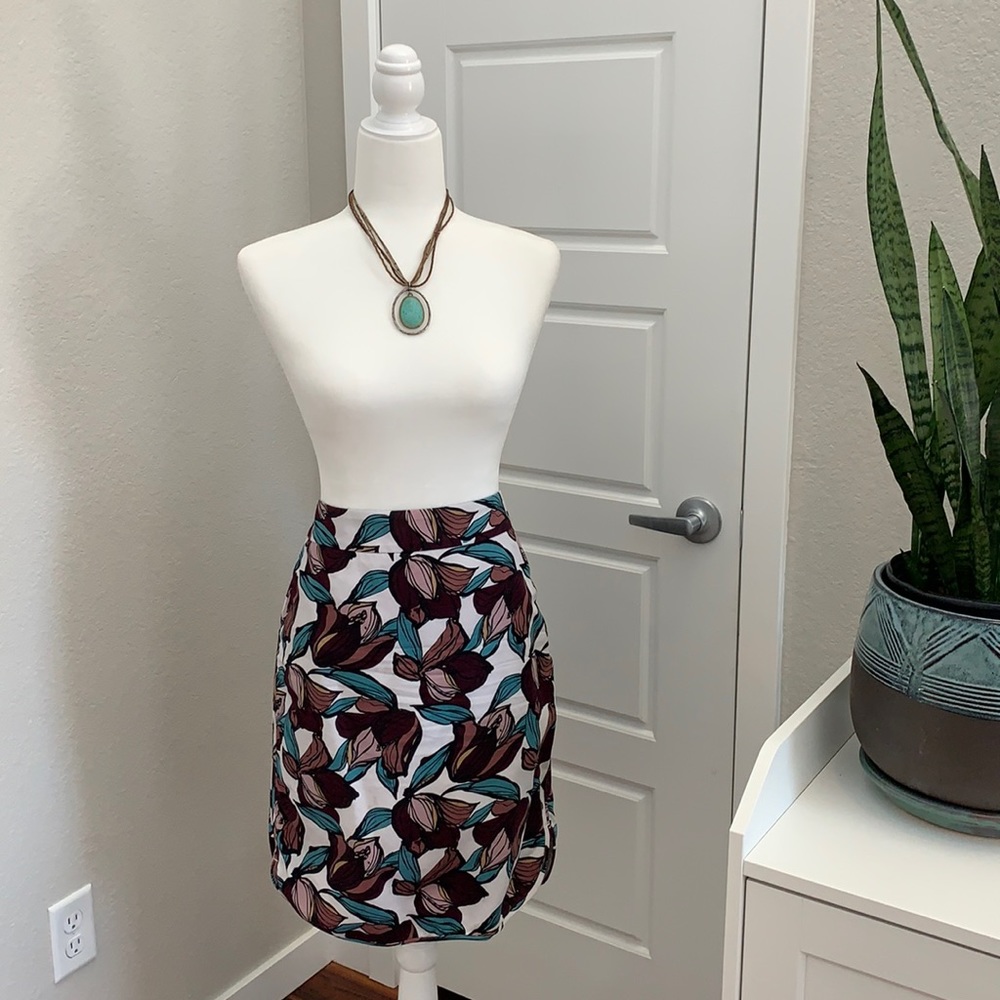 Floral pencil skirt with athletic details